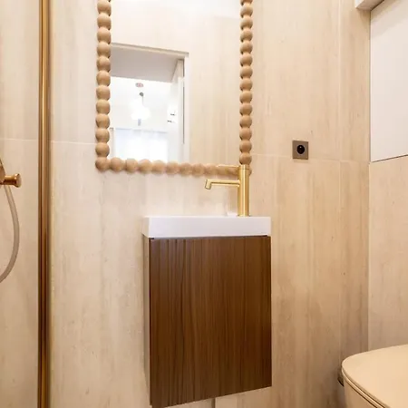 Elegant Rive Gauche Duroc Bon Marche * פריז